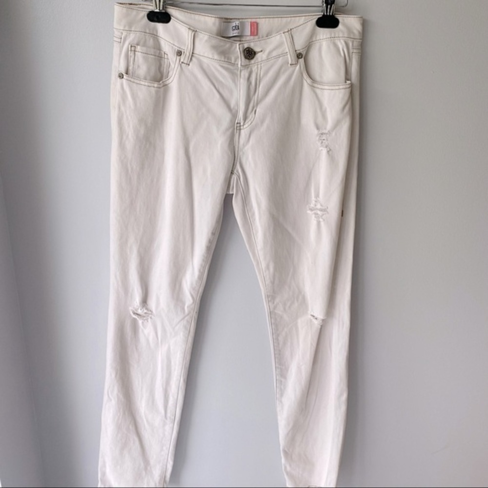 Cabi Slim Boyfriend Distressed Ivory Jeans Style 5089 Sz 8 EUC